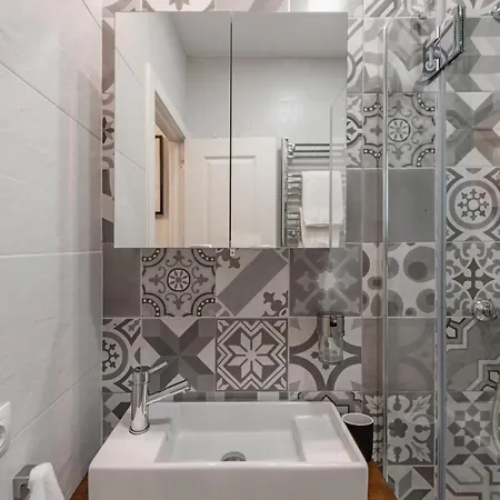 Surthy San Juan Flat Apartment